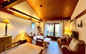 Beautiful Apartment With Balcony And Great View !